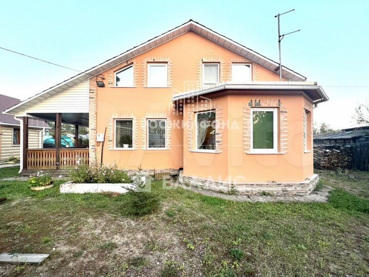 Дом 183,7 м² на участке 11,6 сот.