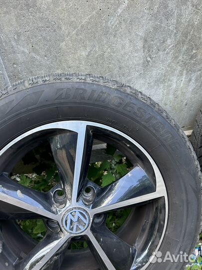 R16 Bridgestone Blizzak LM-001 215/60, PCD 5x112 DIA 57.1