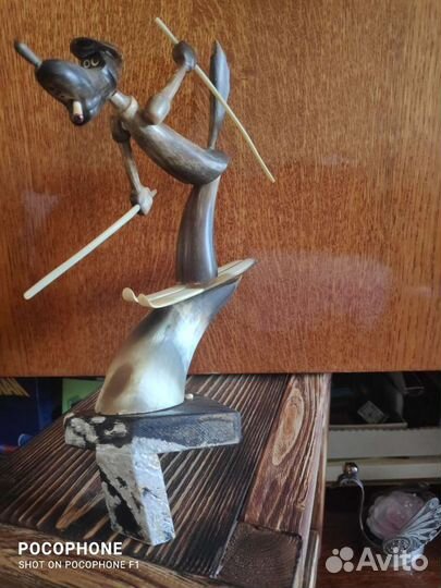 Волк статуэтка