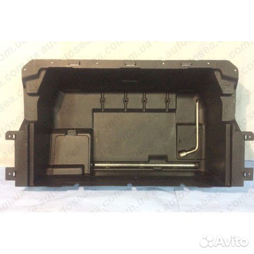 Mitsubishi 7646A050 Поддон багажника