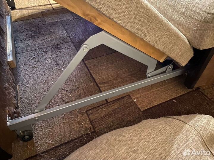 Крепление для дивана