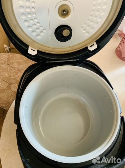 Мультиварка Polaris PMC 0517 Expert