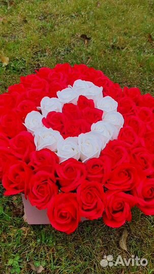 Композиция из мыльных цветов