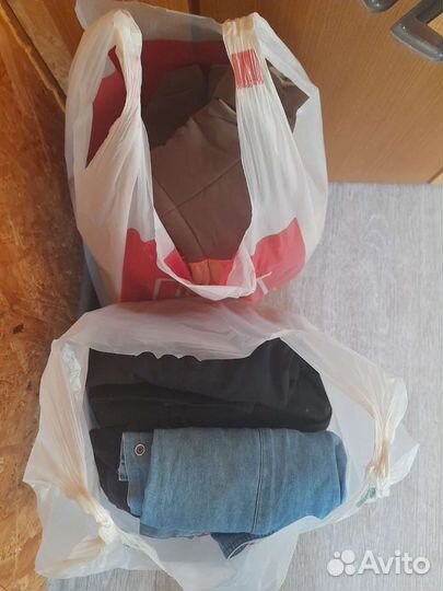 Два пакета детских вещей