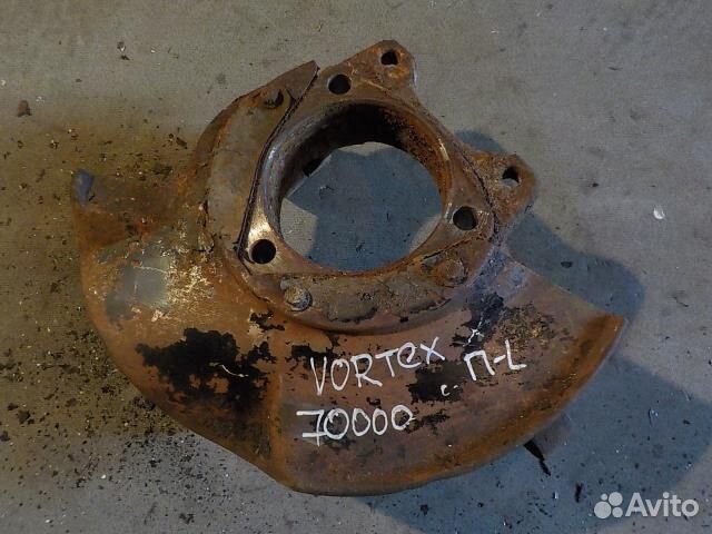 Кулак поворотный передний левый Vortex Estina