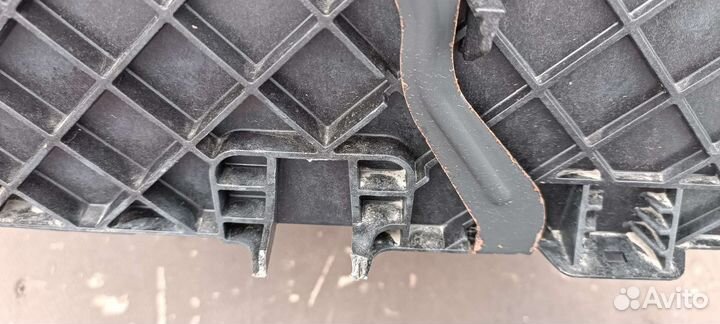 Корпус аккумулятора Рено Флюенс