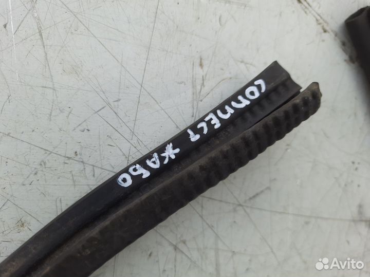 Уплотнитель капота Форд Торнео Коннект