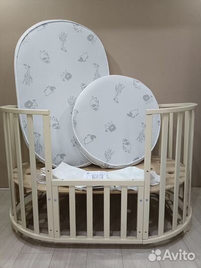 Детская кроватка с маятником 8 в 1