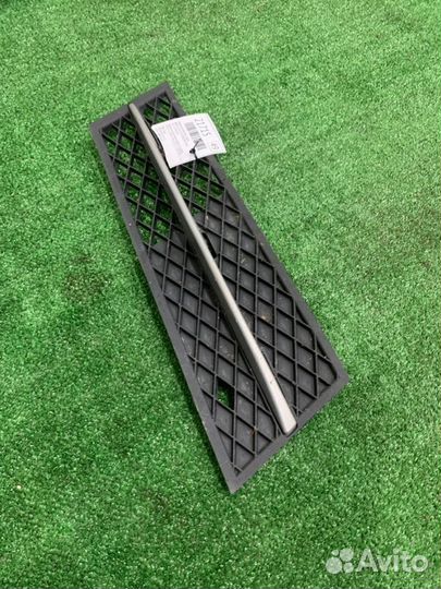 Решетка в бампер правая Bmw 520 F10 N20B20B 2012