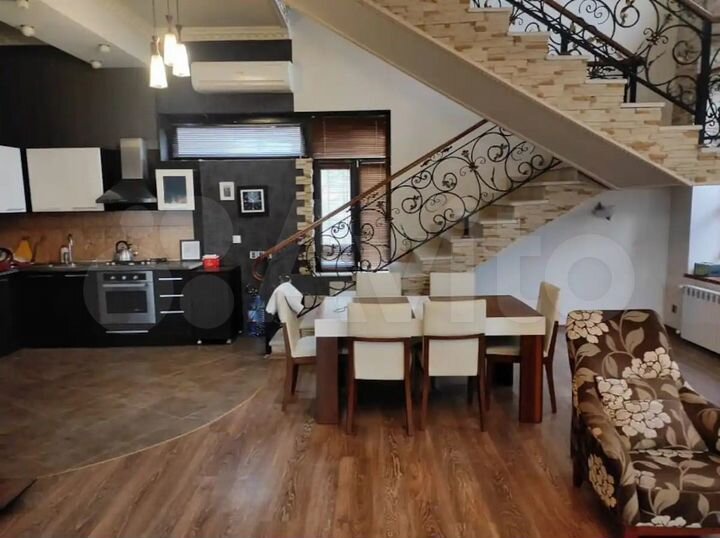 Дом 155,8 м² на участке 3 сот.