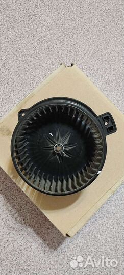 Двигатель вентилятора отопителя Киа Рио 3