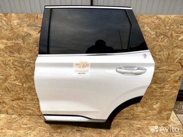 Дверь задняя левая Hyundai Santa Fe 4 TM