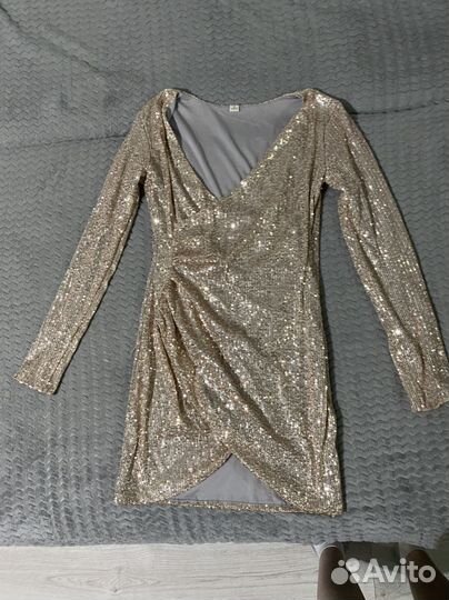 Платье в пайетках
