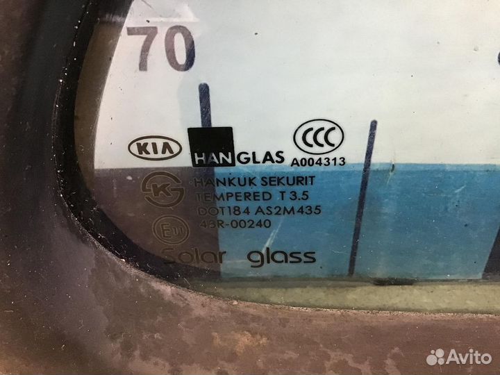 Стекло двери задней правой Kia Sorento 2003-2009