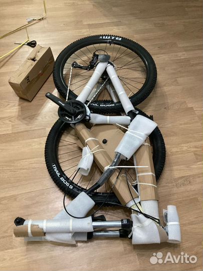 Велосипед Format 1315 27.5 2023 черный/бежевый