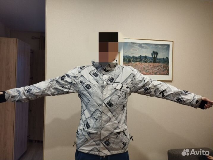 Сноубордическая куртка