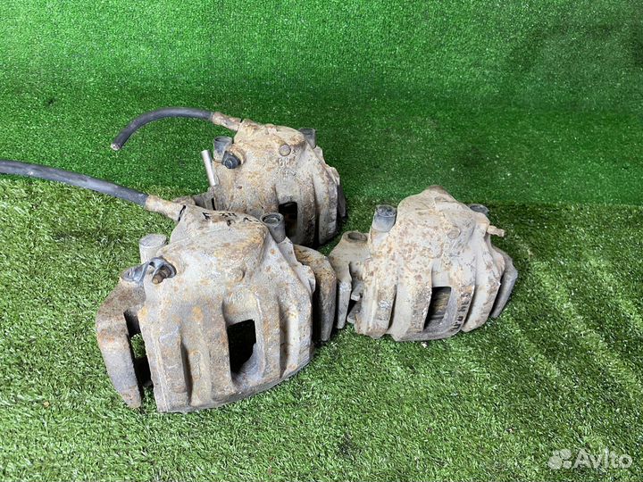 Суппорта тормозные передние BMW 5 series E34