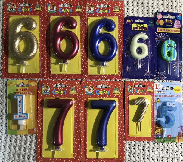 Свечи для торта, скатерть, тарелки