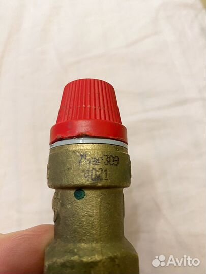 Комбинированный предохранительный клапан