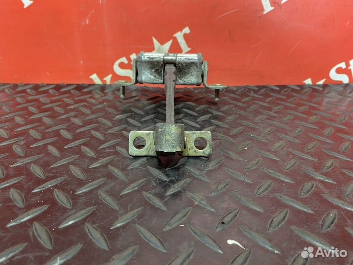 Ограничитель двери