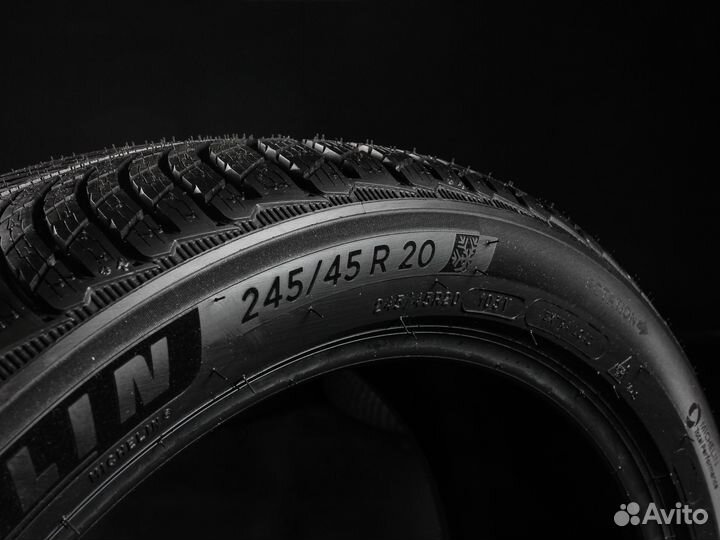 Michelin Pilot Alpin 5 SUV 245/45 R20 и 285/40 R20 109V