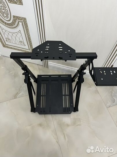 Стойка для игрового руля