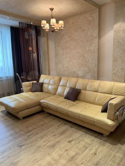 2-к. квартира, 72 м², 8/16 эт.