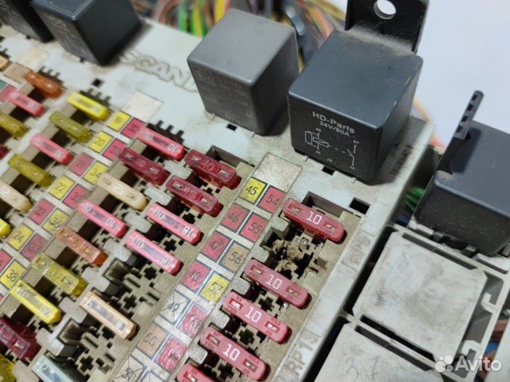 Блок предохранителей Scania