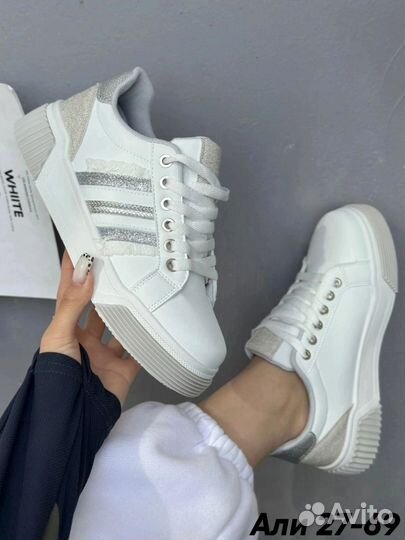 Женская обувь