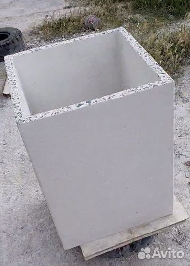 Клумба-кашпо