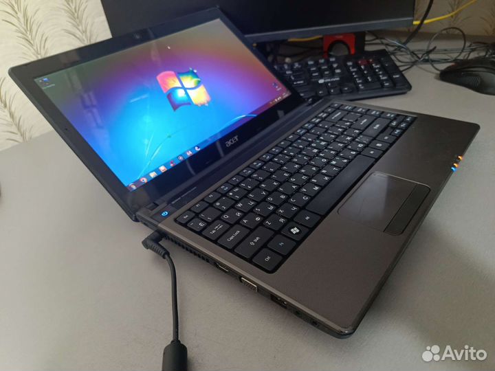 Acer: 14, core i3, hd3000, Ssd256, dvd, живой акб
