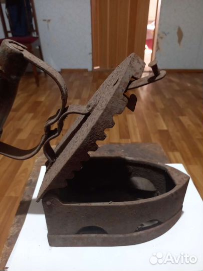 Утюг старый