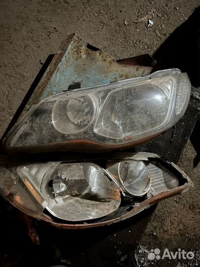 Фара на honda civic 4D