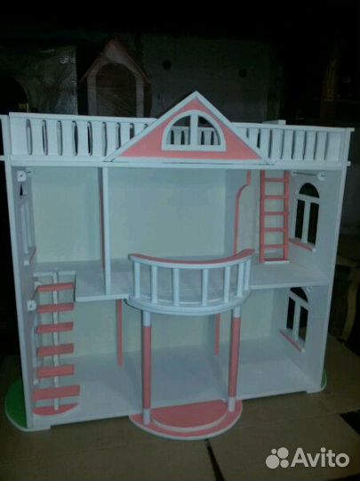 Домик кукольный новый