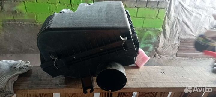 Корпус воздушного фильтра toyota 17700-0L350