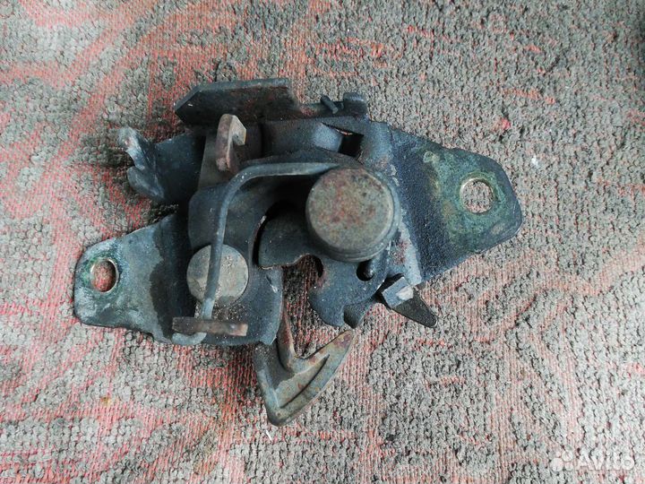 Замок капота Митсубиси Паджеро Мини 2