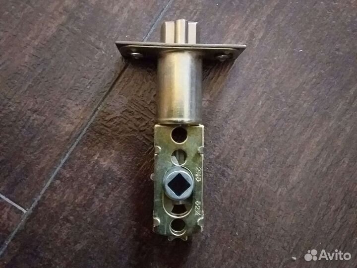 Защёлка дверная