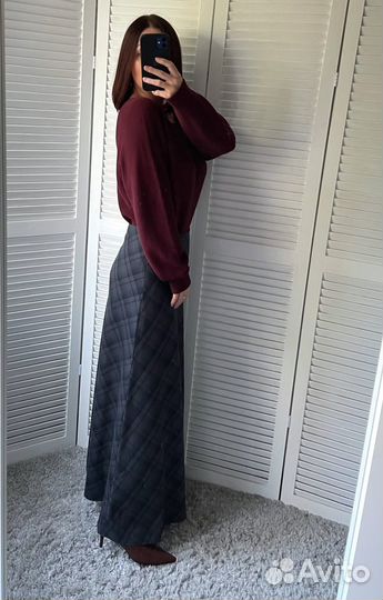 Юбка-макси Emka Fashion, джемпер Uniqlo