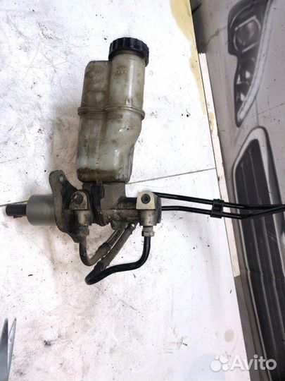 Главный тормозной цилиндр Citroen C5 2.0 RFJ 2008