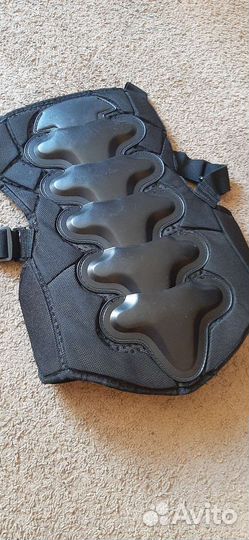 Защита спины хоккей