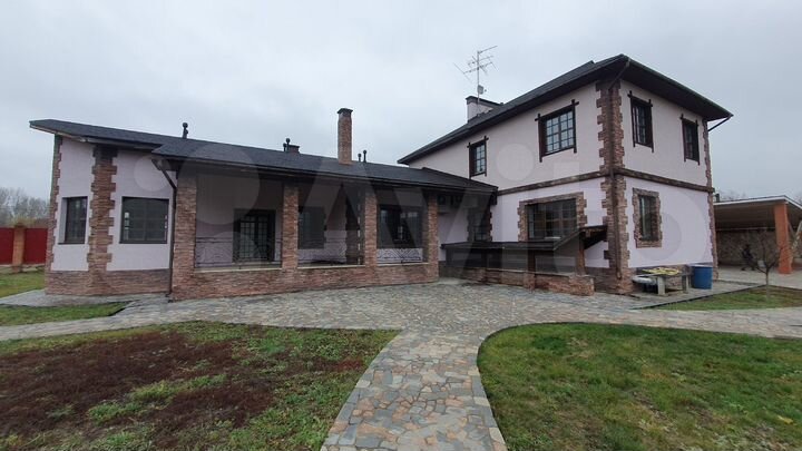 Коттедж 327,5 м² на участке 40 сот.