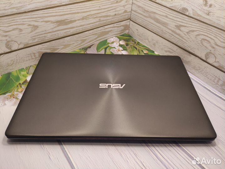 4-х ядерный ноутбук с SSD/8GB Озу/500GB HDD/15.6