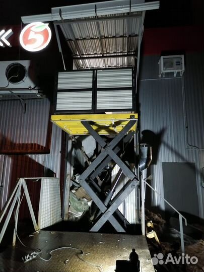 Ножничный подъемник (гидростол)