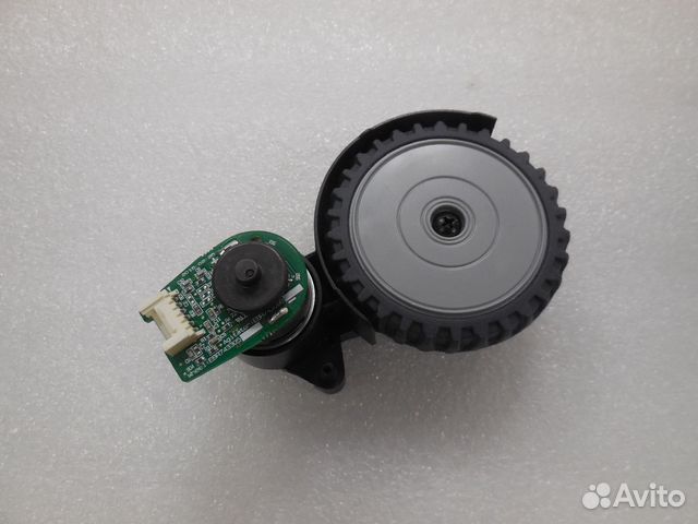 Колесо (правое) робота пылесоса LG (AJW73110401)