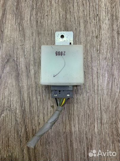 Реле заднее левое Honda Cr-V внедорожник 2002