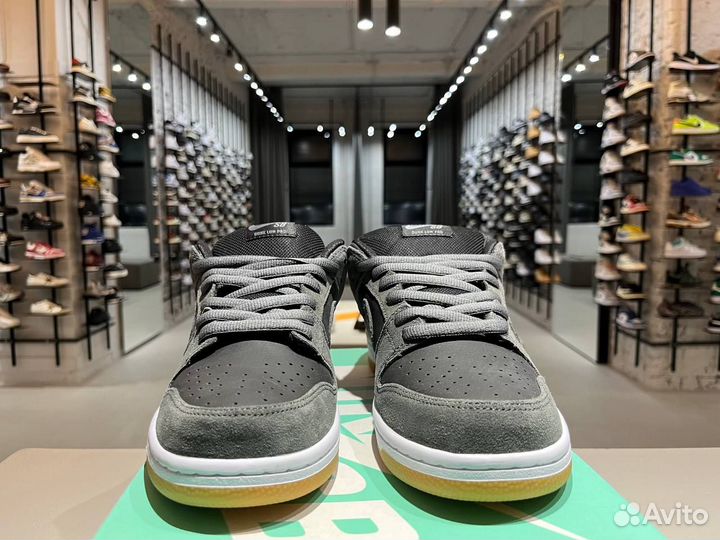 Кроссовки Nike Dunk SB Low TRD 