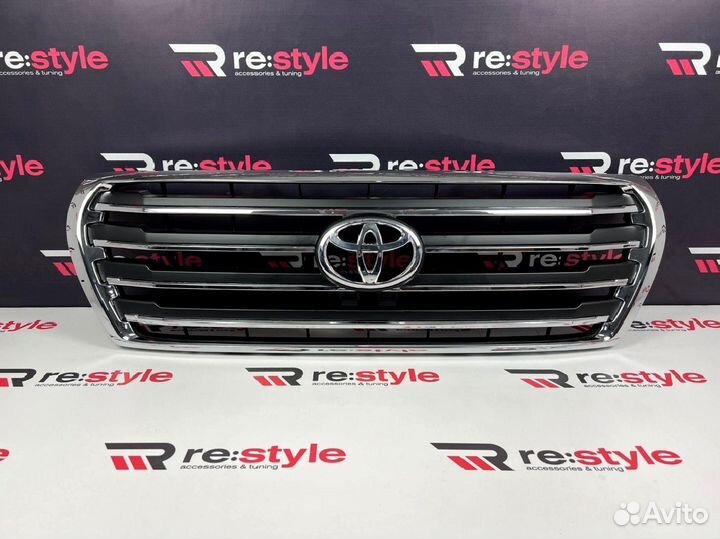Решетка радиатора Toyota Land Cruiser 200