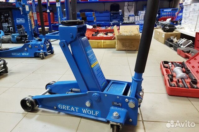Подкатной домкрат, 3 тонны, Great Wolf
