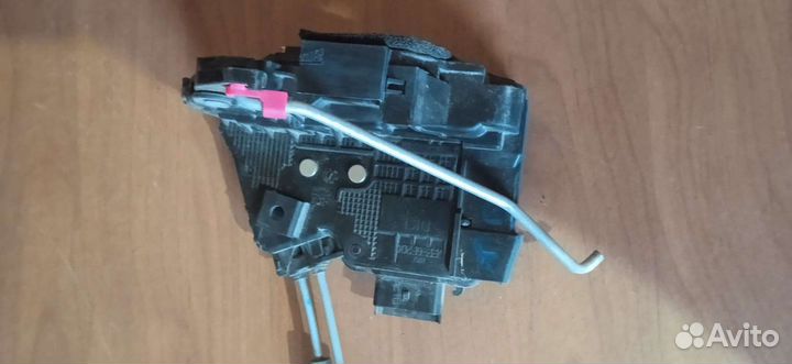 Замок двери задней правой KIA Cerato 81420A7011