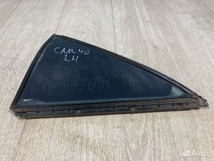 Форточка задняя левая Toyota Camry 40